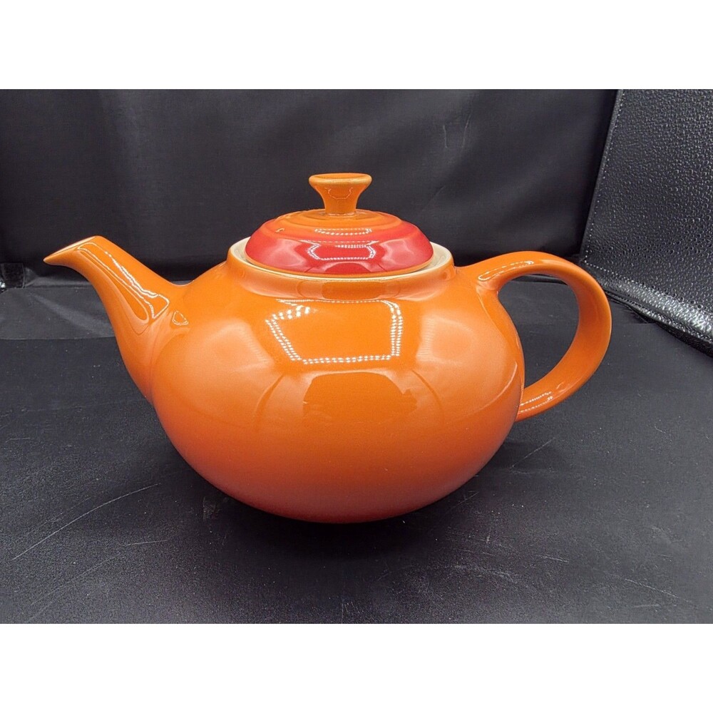 Le Creuset 1.3L Classic Teapot Volcanic Stoneware Glossy Flame Second Choix NEW